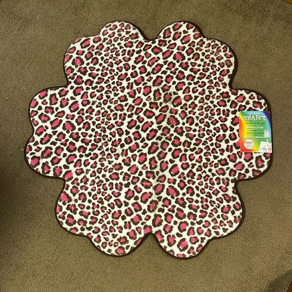 NWT - Super Cute Carnival Shapes Accent Memory Foam Mat - Picture 1 of 6